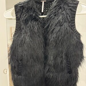 Poof Girl Black Faux Fur Vest Size L
